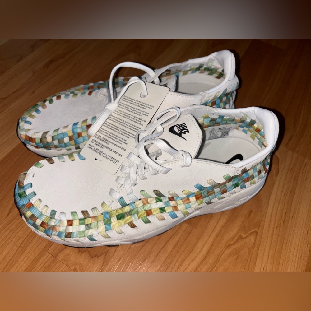 NWT Nike Women Multicolor Air Footscape “Rainbow” Woven Sneakers Size 10.5